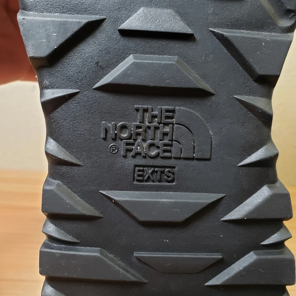 The North Face Men's Size 10.5 Mid Hiking Shoes Gray Future Light EXTS Camping